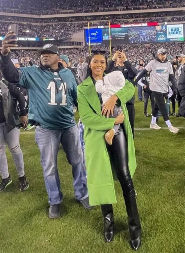 AJ Brown's Wife: A Comprehensive Look Into Her Life and Influence