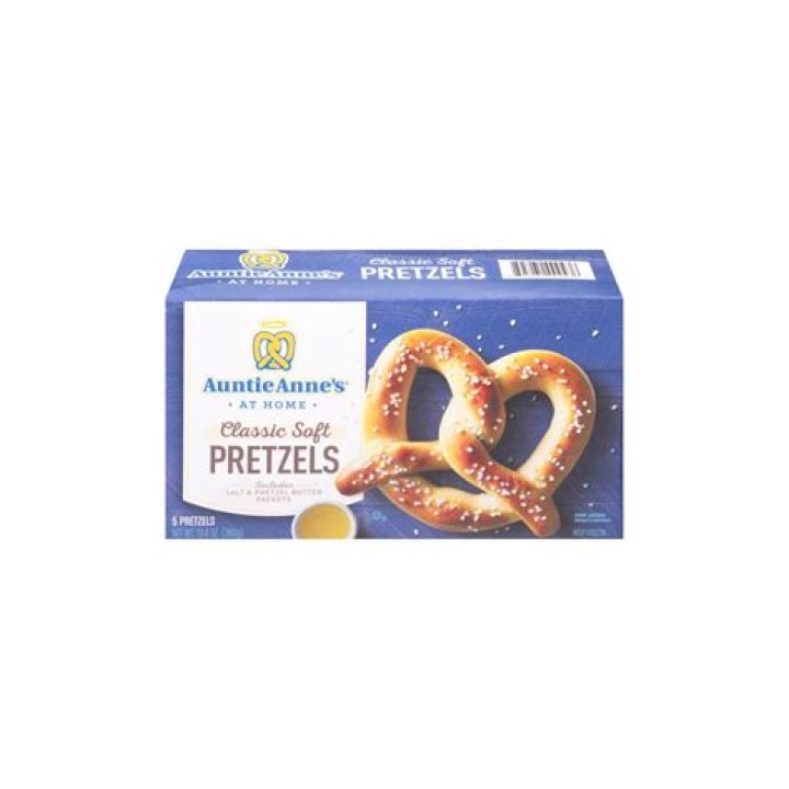 Anne's Pretzels: Freshly Baked Delights!