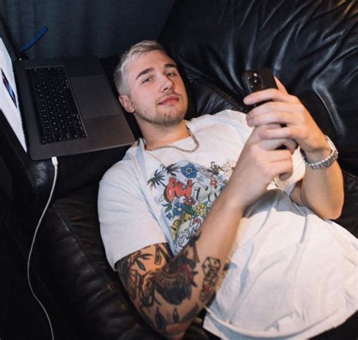 Christopher Comstock Age: Exploring the Life and Journey of a Music Icon