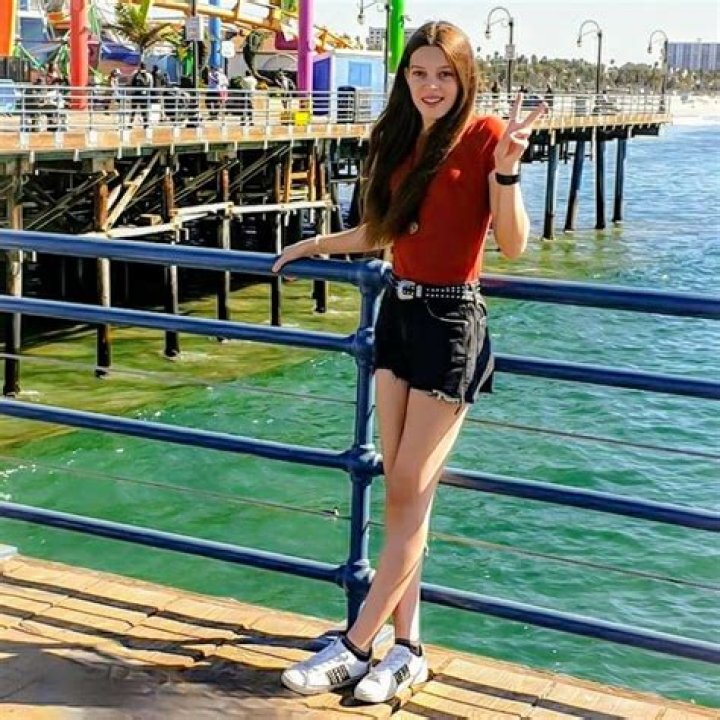 Courtney Hadwin Bikini: A Comprehensive Look at the Sensation and Her Journey