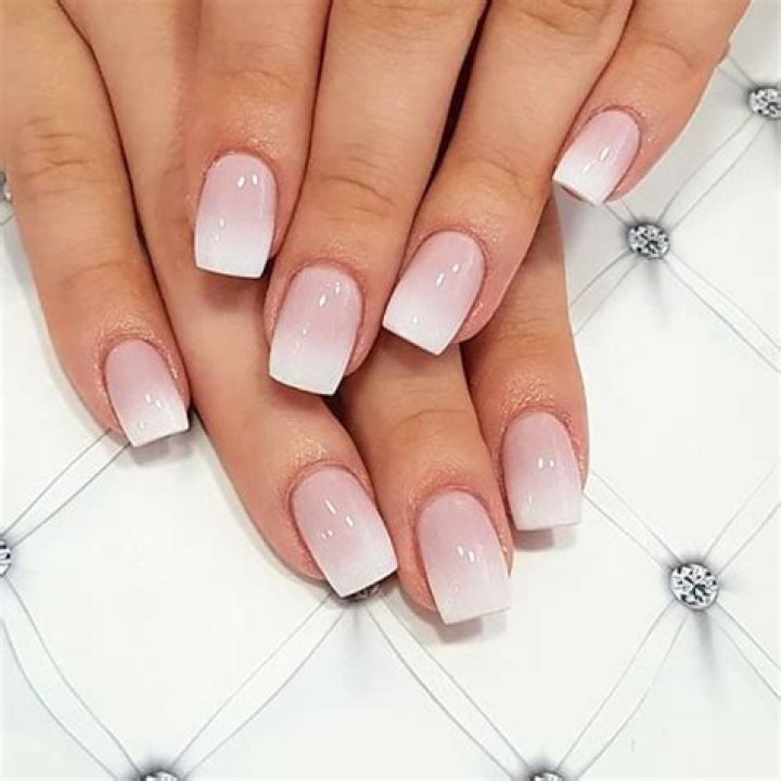 Cute Ombre Nail Designs: A Trendy Guide for Your Next Manicure