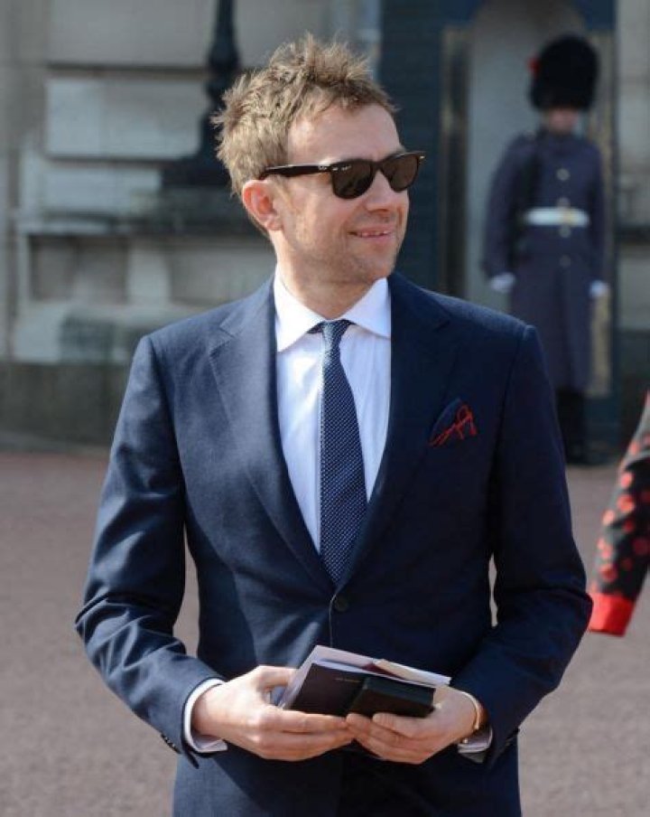 Damon Albarn Suit: A Fashion Statement with a Unique Twist