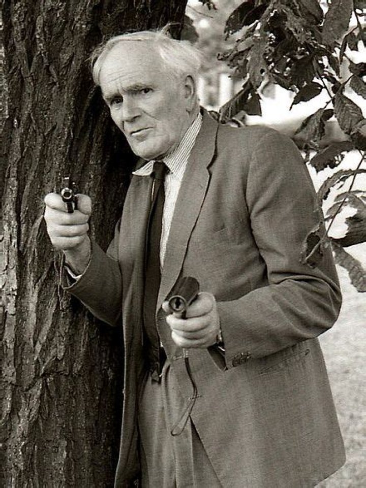 Desmond Llewelyn: Iconic James Bond's Q