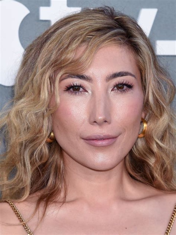 Dichen Lachman Nose: A Closer Look at the Iconic Feature