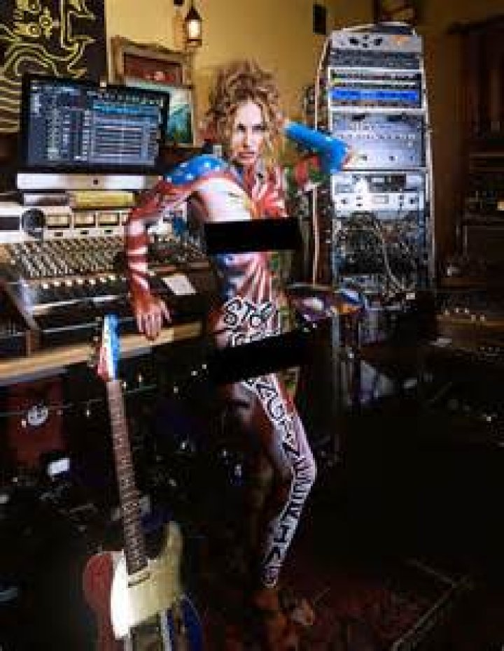 Drea De Matteo S: Stunning Designs & Style