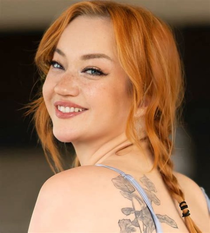 Emma Magnolia: A Rising Star in the Entertainment Industry