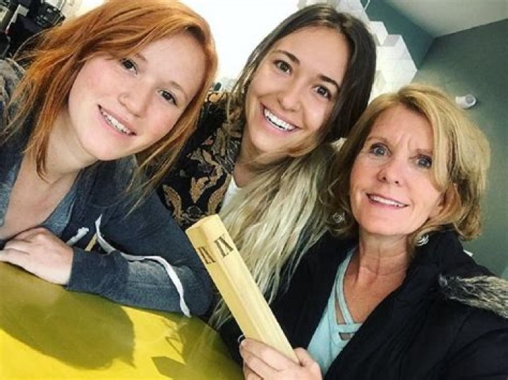 Exploring the Heartwarming Ties of the Lauren Daigle Family