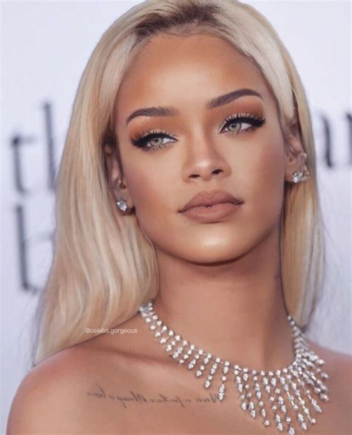 Fenty Robyn: The Iconic Voice Behind the Hits