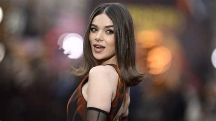 Hailee Steinfeld: The Multifaceted Talent Shining Bright in Hollywood