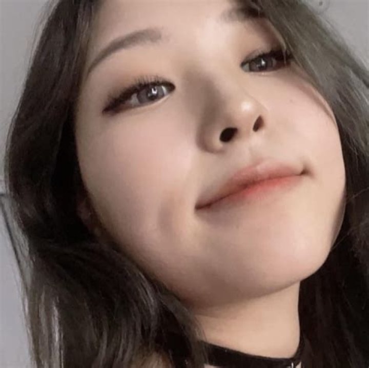 Hyoon Insta: Exploring the Instagram World of a Rising Star