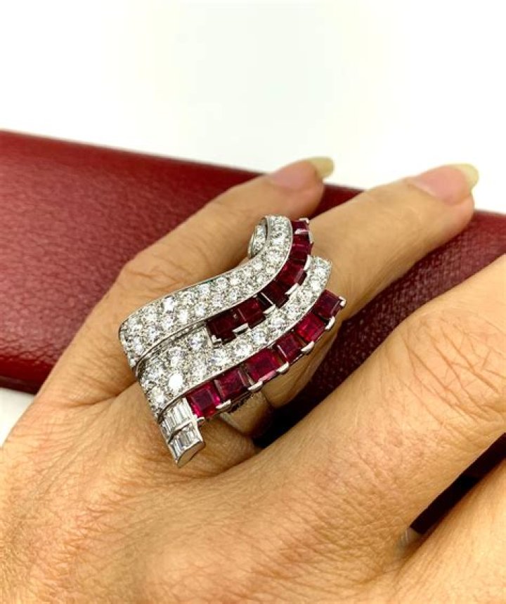 Janine Lindemann Age: Unveiling the Life and Achievements of a Renowned Figure