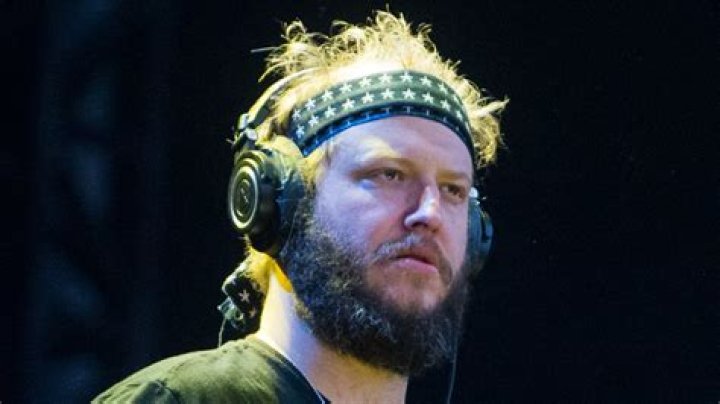Exploring the Musical Journey of Justin Vernon