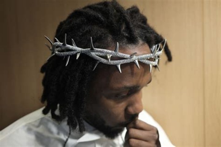 Kendrick Thorn Crown: The Symbol of Spiritual Resilience and Artistic Expression