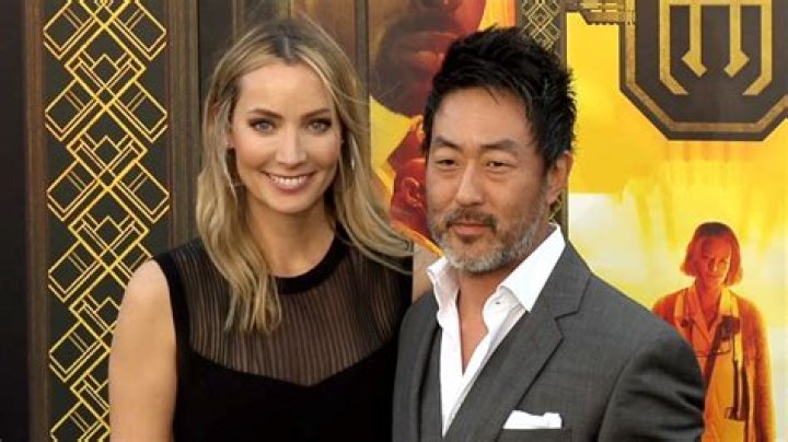 Unveiling the Life of Kenneth Choi's Wife: A Journey of Love and Support