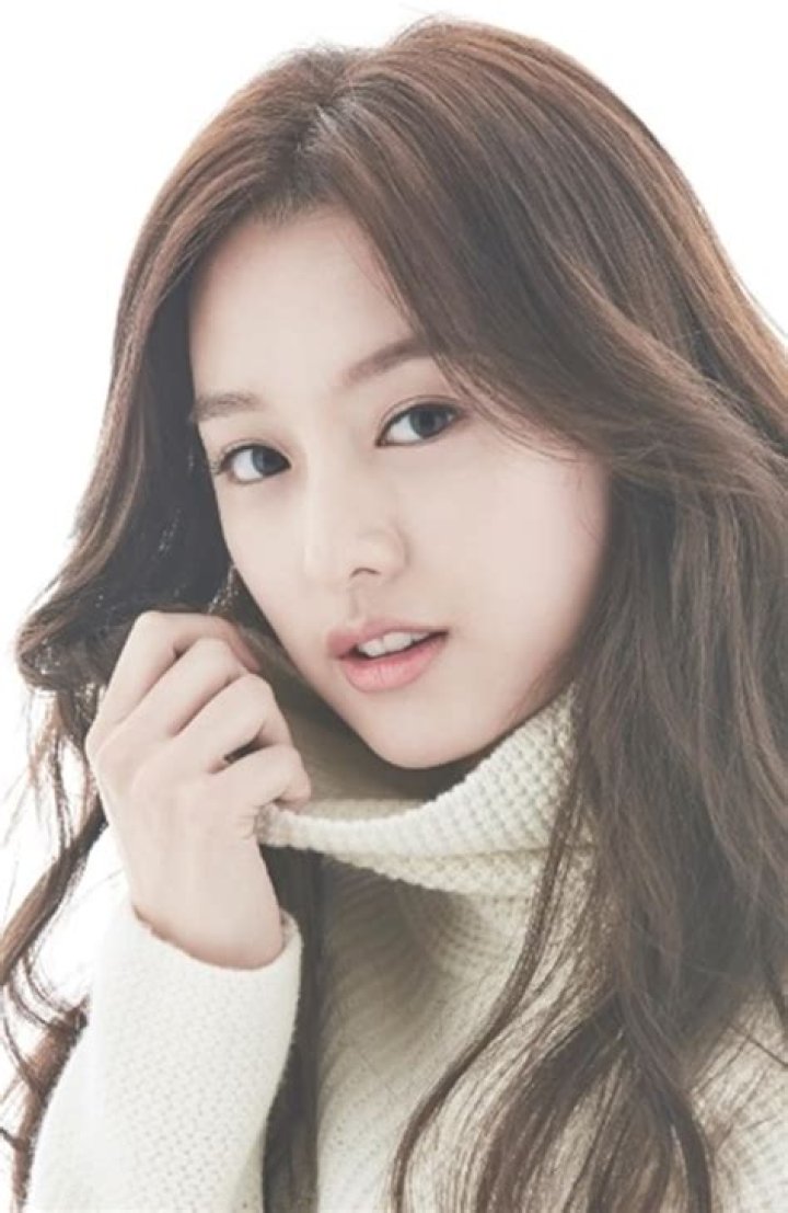 Unveiling the Charismatic World of Kim Ji-Won