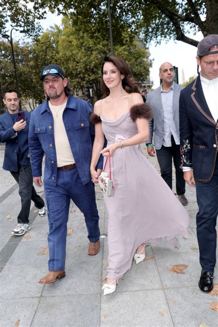 Lana Del Rey's Romantic Journey: What You Need to Know About Her Boyfriends' Age
