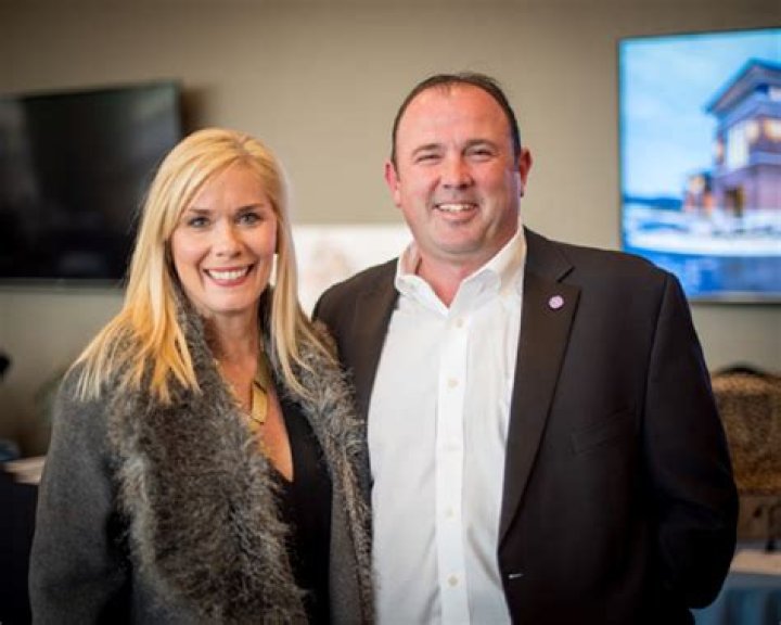 Leanne Morgan's Husband & Clayton Homes: Find Out!