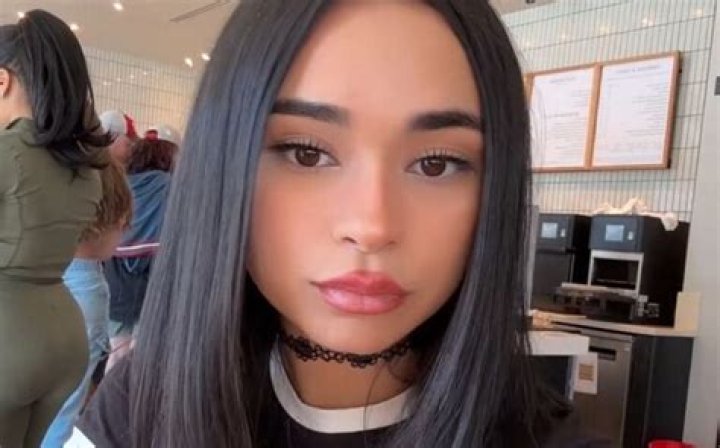 Lela Sohna Erlme: A Rising Star in the Music Industry