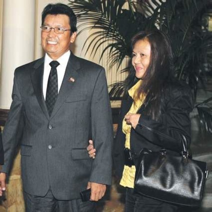 Lito Lapid's Wife: A Deep Dive into Their Relationship and Family Life