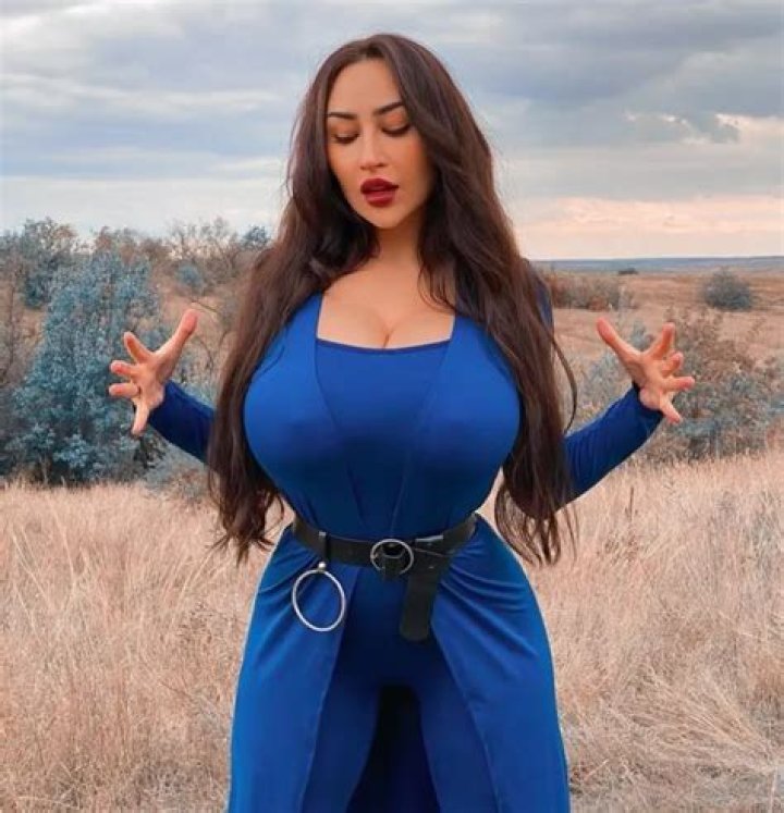 Unveiling the Mystery of Louisa Khovanski Age