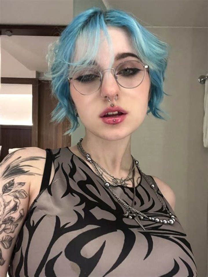 Unveiling the Sensation: The Truth Behind Lyra Crow OnlyFans Leaks