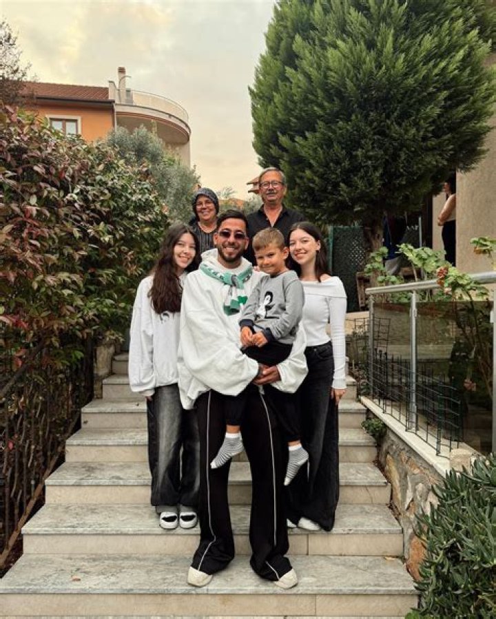 Mahmut Orhan's Wife: Unveiling the Details