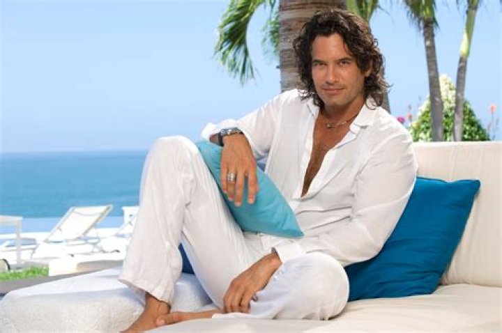 Mario Simarro: The Rising Star Redefining Modern Music