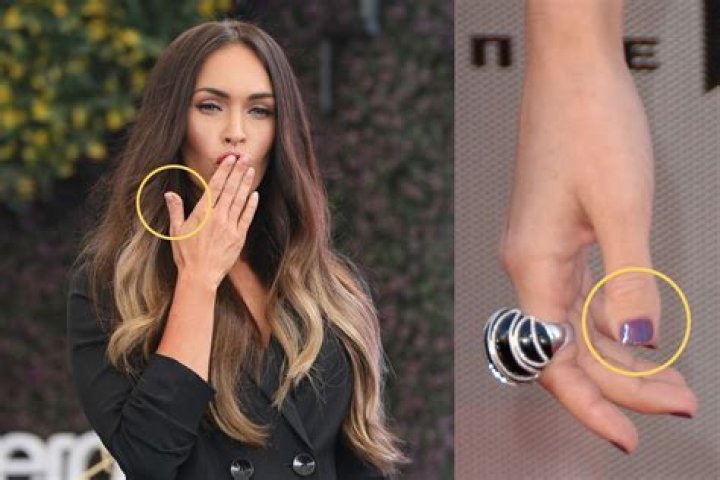 Megan Fox Toe Thumbs: Amazing Feet!