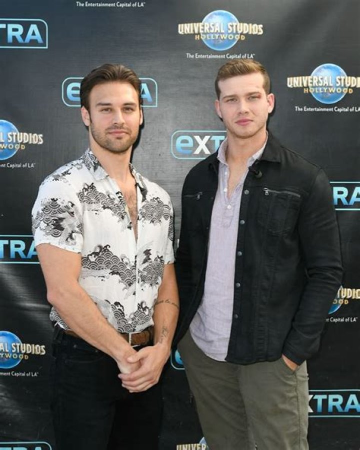 Oliver Stark's Twin: Rare Photos & Facts