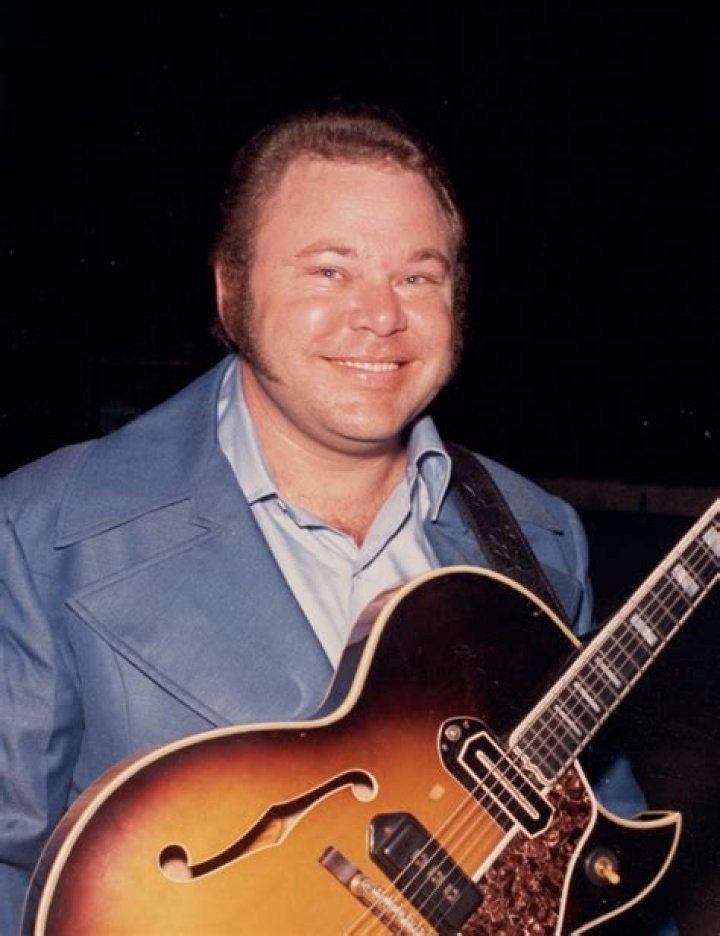 Discovering the Legacy of Roy Clark: A Musical Icon