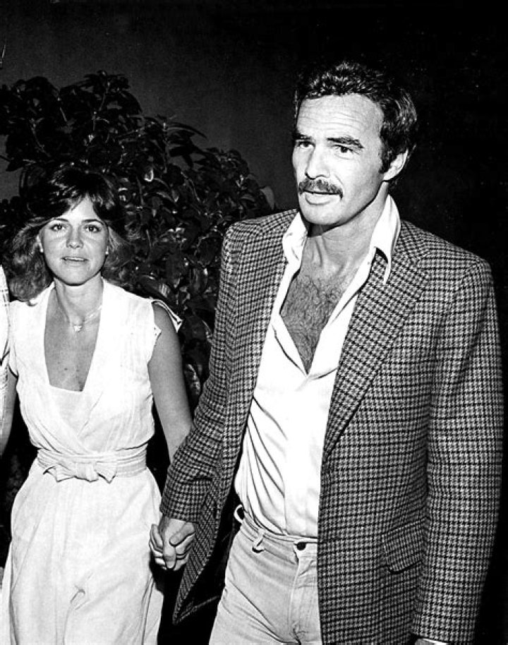 Sally Field & Burt Reynolds: Iconic Duo - Their Story!