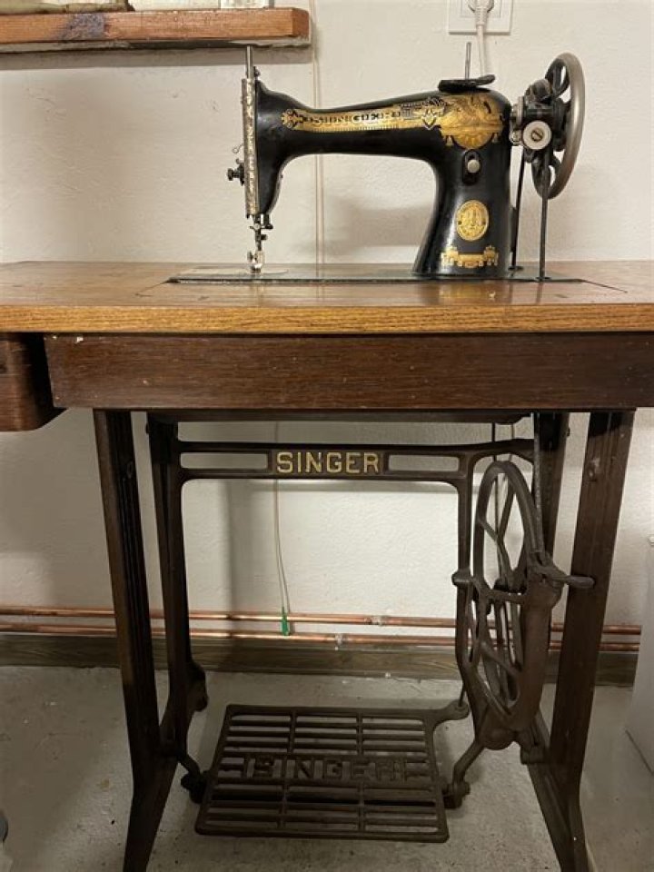 Singer IZ: The Rising Star of the Music Industry