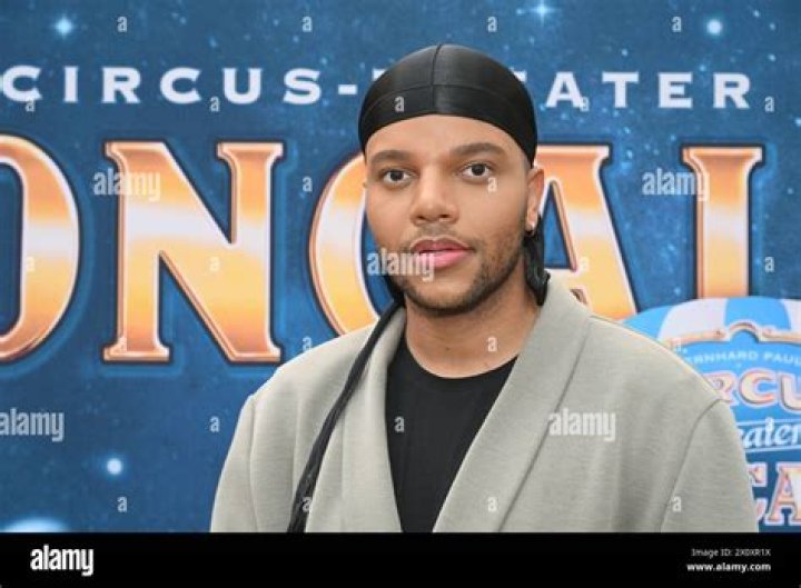 Unveiling the Musical Journey of Singer Noel: A Comprehensive Overview