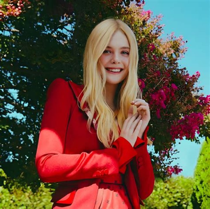 Elle Fanning: The Rising Star with Acting Versatility and Beyond