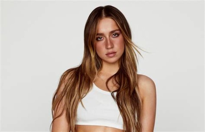 Tate McRae Songs: New Hits & Popular Tracks