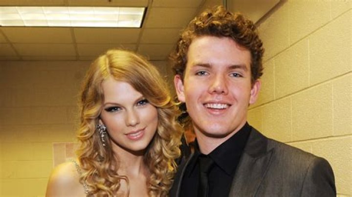 Taylor Swift's Brother: Austin Swift - Facts & Details
