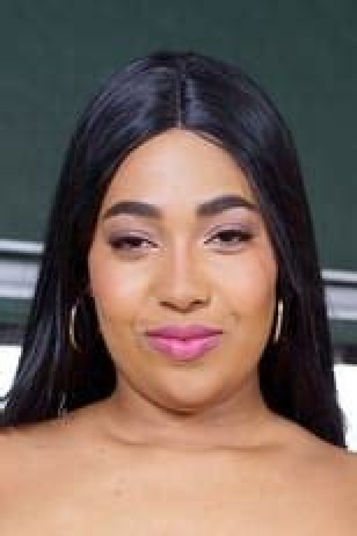 Thayana Babby: Rising Star in the Entertainment Industry