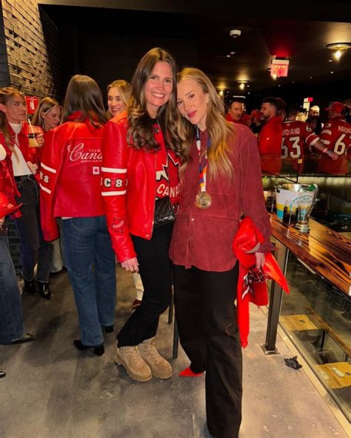 Unveiling the Life of Sidney Crosby's Wife: A Closer Look