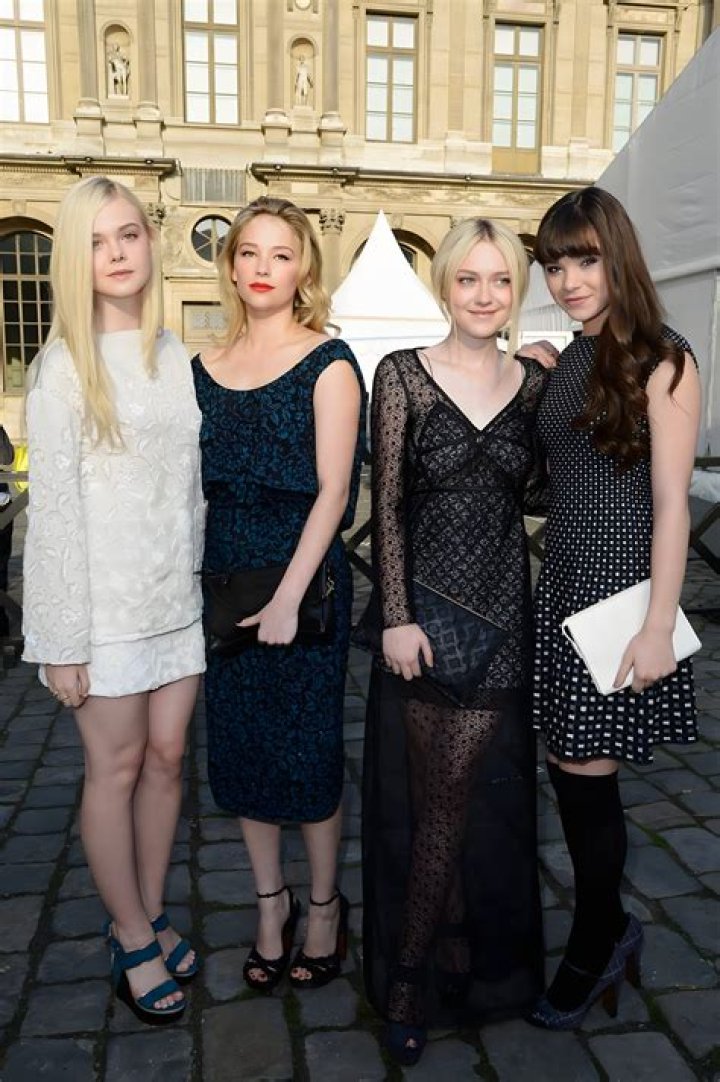 Youthful Maturity: Despite Starting Her Acting Career at a Young Age, Elle Fanning Shines with Grace and Wisdom